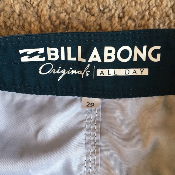 Billabong Board Shorts 🌊☀️ - Picture 4 of 5
